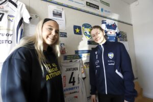Jovana Biberdžić, Linnea Kuusela