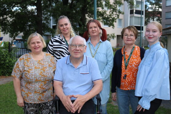 KOTOKUNTA .JPG Anna Schleicher, Henna Heikkilä, Satu Järvinen, Merja Mäkelä, Emilia Suhonen ja Juhani Schleicher