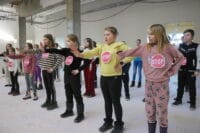 lapset, Pehulan koulun harjannostajaiset