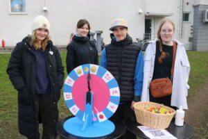 VAPPUPARAATI nuoriso anna-liisa ollila, annika passi, petrus joensuu, sofia hiedanmaa