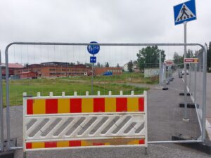 Uimahallin paikka, uimahallin työmaa, työmaa-aita, Sylvää, Rautavedenkatu