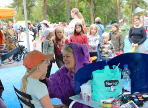 Pororannan leikkipuisto, avajaiset, Tiina Haronoja
