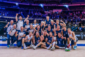 Miesten lentopallomaajoukkue