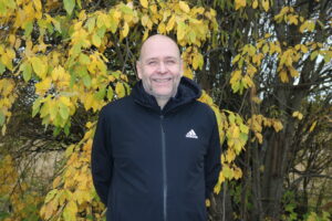 HATELES HARRI ulkona