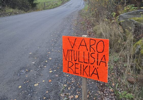 Lukijan kuva, kyltti