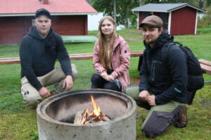 SUODENNIEMEN M nuotiolla