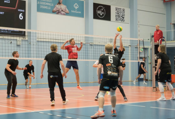 Kari Tourosen muistoturnaus