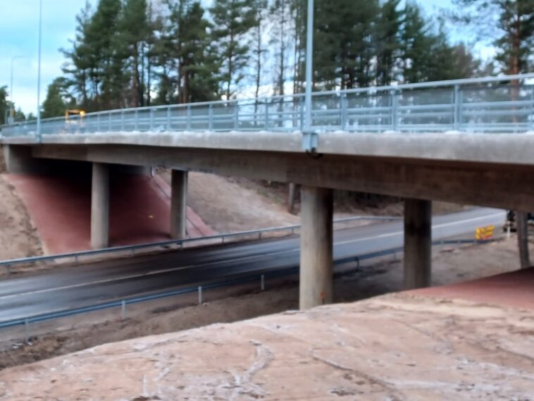 Vähä-Säkylän uusi risteyssilta