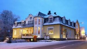 Talvisia tunnelmapaloja Hannu Moilasen videolla - otti tunnetun joululaulun sanoitukseen ripauksen kotiseutua (Nostokuva)