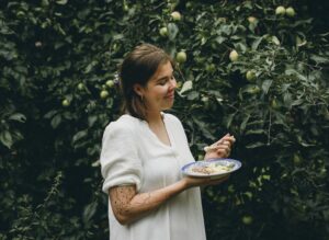 tiia, käsi sydämellä