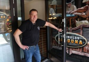 Ossi Lahti, Vammalan Saluuna