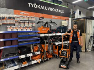 Huittisten K-Raudan kauppias Antti Valkeapää