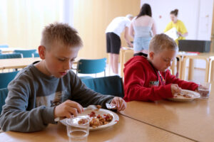 kesäruokailu