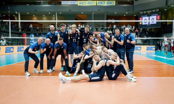 Miesten lentopallomaajoukkue